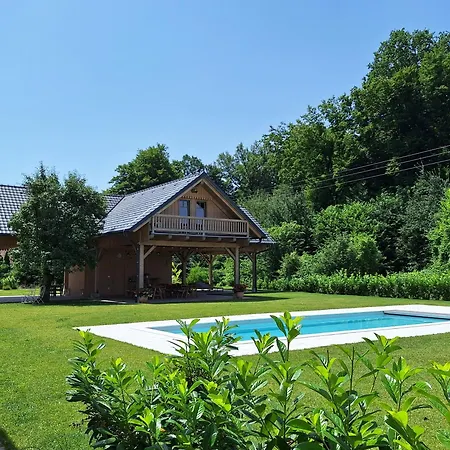 Seoska kuća Skedenj Pri Trate