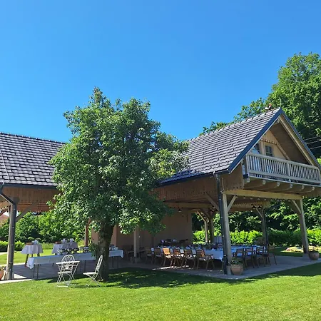 Kır Evi Skedenj Pri Trate