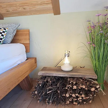 Skedenj Pri Trate Kır Evi *