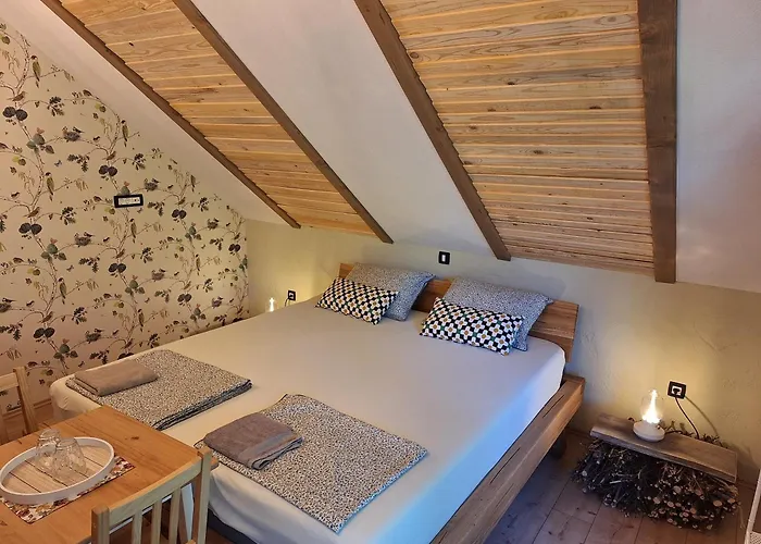 בית כפרי Skedenj Pri Trate *