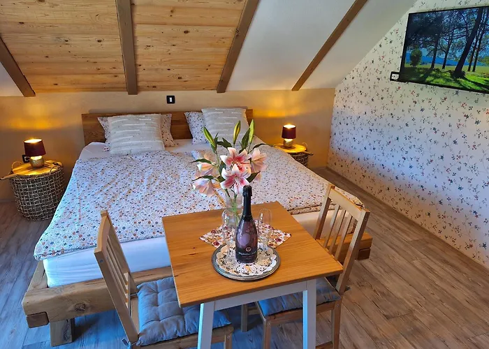 Skedenj Pri Trate בית כפרי *